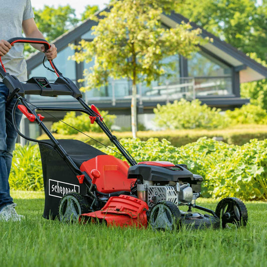 Scheppach MS150-46E Benzin-Rasenmäher – E-Start, 46 cm Schnittbreite, Radantrieb, Mulch- & Seitenauswurf, 55 L Fangkorb, 7-fach Höhenverstellung